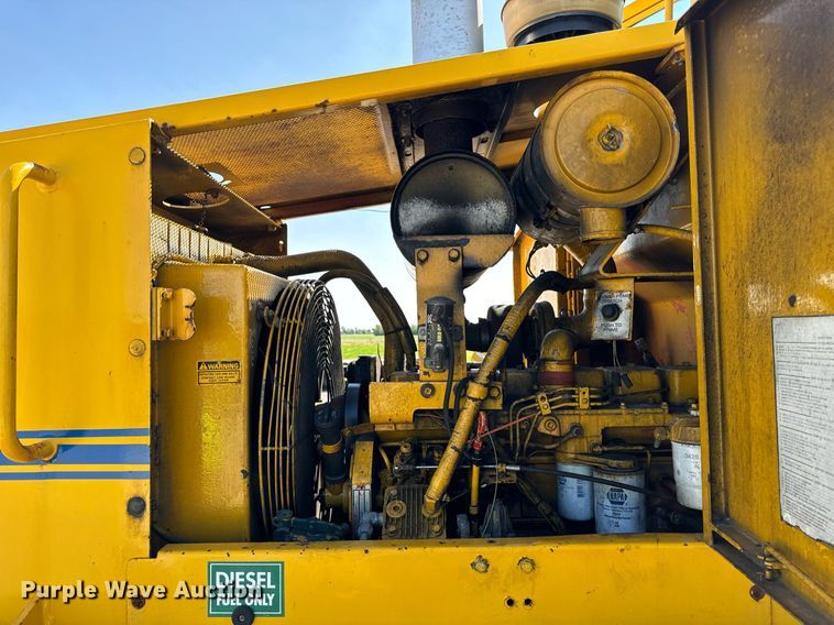 image for item DV5886 1991 Case  621 wheel loader