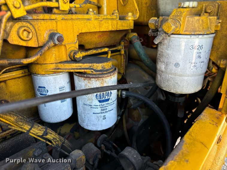 image for item DV5886 1991 Case  621 wheel loader