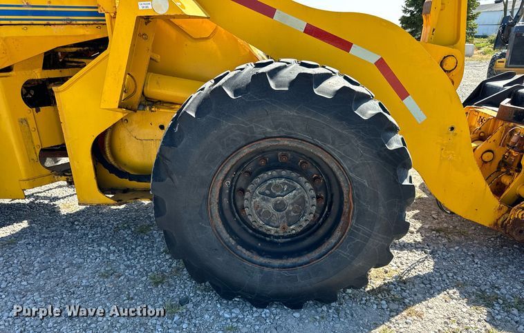image for item DV5886 1991 Case  621 wheel loader