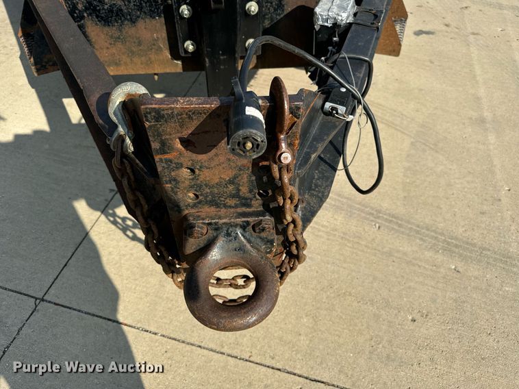 image for item DV5925 2000 Belshe  T18 equipment trailer