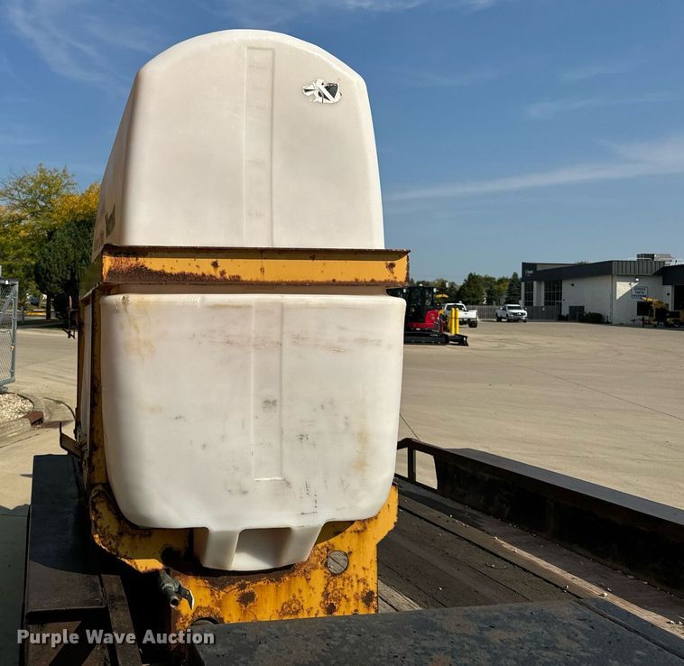 image for item DV5925 2000 Belshe  T18 equipment trailer