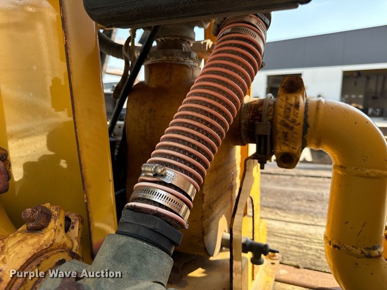 image for item DV5925 2000 Belshe  T18 equipment trailer