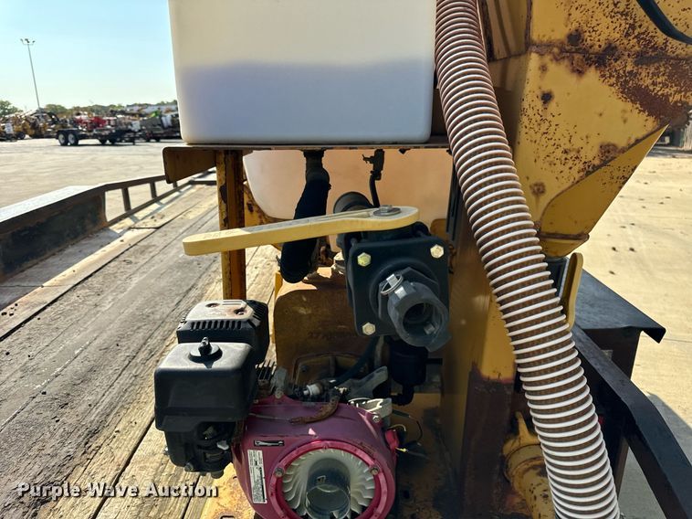 image for item DV5925 2000 Belshe  T18 equipment trailer