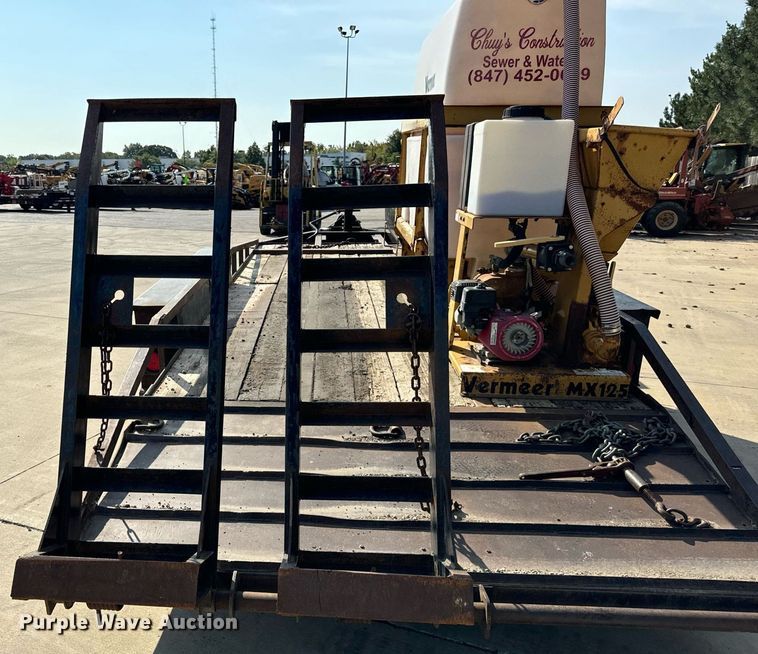 image for item DV5925 2000 Belshe  T18 equipment trailer