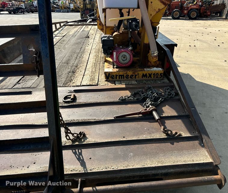 image for item DV5925 2000 Belshe  T18 equipment trailer