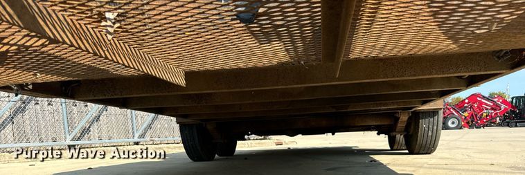 image for item DV5925 2000 Belshe  T18 equipment trailer