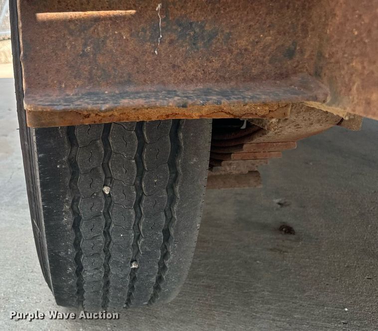 image for item DV5925 2000 Belshe  T18 equipment trailer