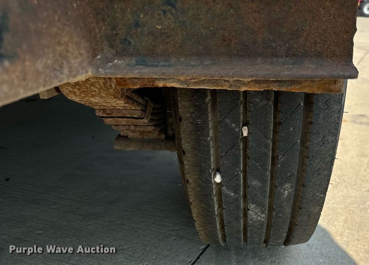 image for item DV5925 2000 Belshe  T18 equipment trailer