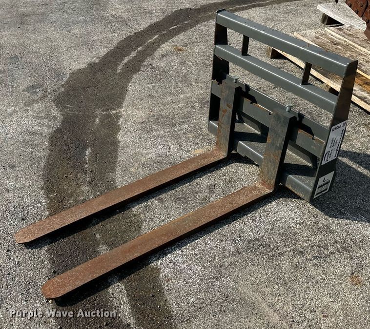 image for item DV5926 2020 Berlon MOPFF-48 compact wheel loader forks 