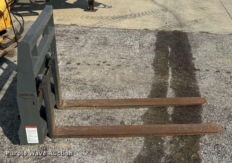 image for item DV5926 2020 Berlon MOPFF-48 compact wheel loader forks 