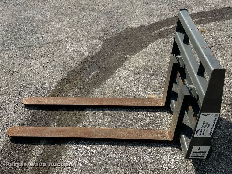 image for item DV5926 2020 Berlon MOPFF-48 compact wheel loader forks 