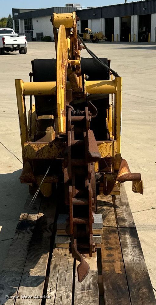 image for item DV5927 2006 Vermeer TR950 trencher