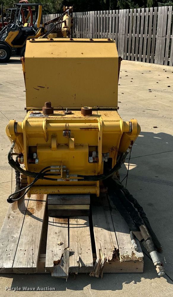 image for item DV5927 2006 Vermeer TR950 trencher