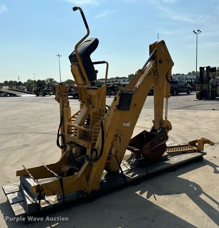 image for item DV5928 2016 Vermeer  B1250 backhoe 