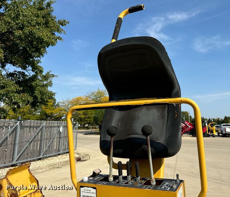 image for item DV5928 2016 Vermeer  B1250 backhoe 