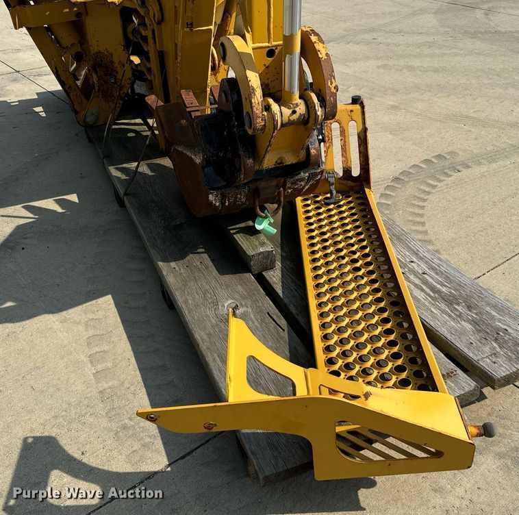 image for item DV5928 2016 Vermeer  B1250 backhoe 