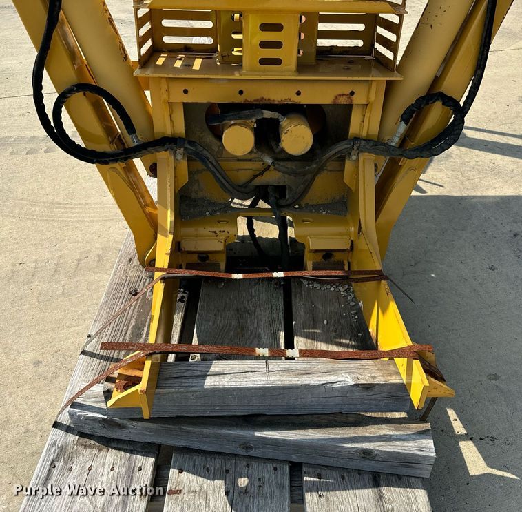 image for item DV5928 2016 Vermeer  B1250 backhoe 