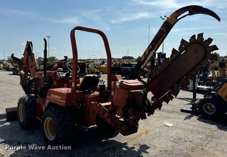 image for item DV5929 1992 Ditch Witch  4500 trencher