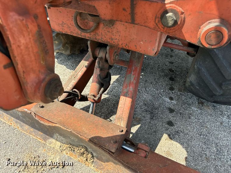 image for item DV5929 1992 Ditch Witch  4500 trencher