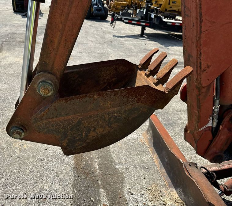 image for item DV5929 1992 Ditch Witch  4500 trencher