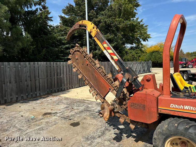 image for item DV5929 1992 Ditch Witch  4500 trencher