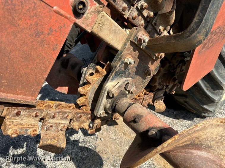 image for item DV5929 1992 Ditch Witch  4500 trencher