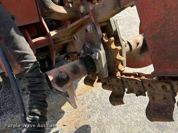 image for item DV5929 1992 Ditch Witch  4500 trencher