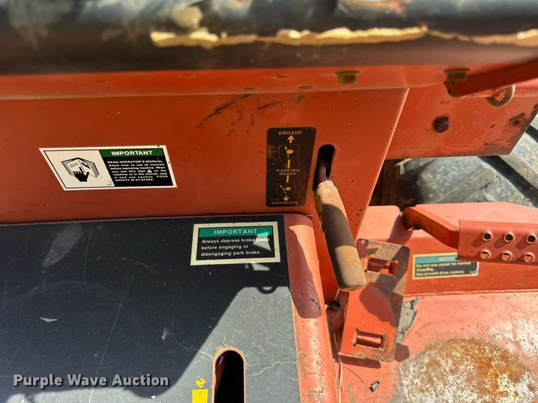 image for item DV5929 1992 Ditch Witch  4500 trencher