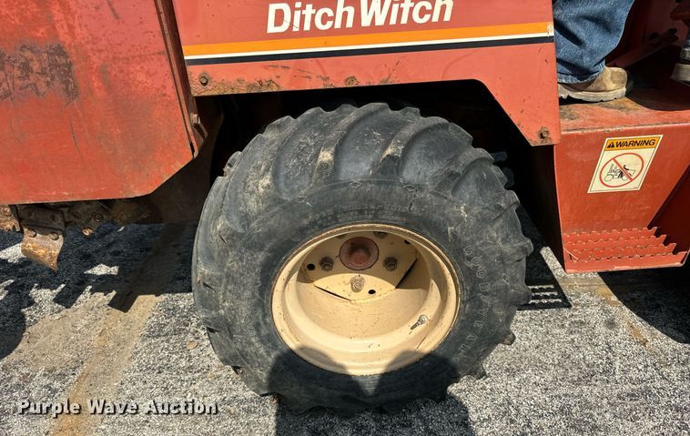 image for item DV5929 1992 Ditch Witch  4500 trencher
