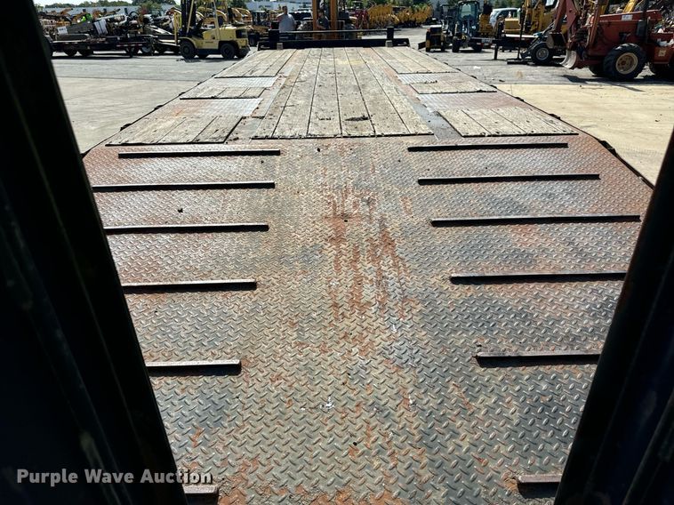 image for item DV5935 2012 Butler  FTW8350 equipment trailer