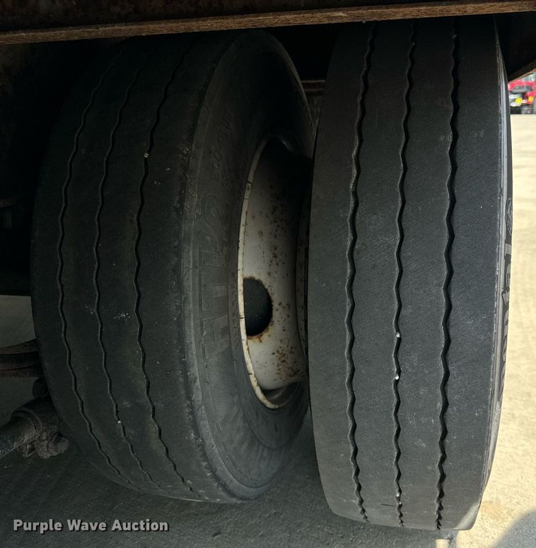 image for item DV5935 2012 Butler  FTW8350 equipment trailer