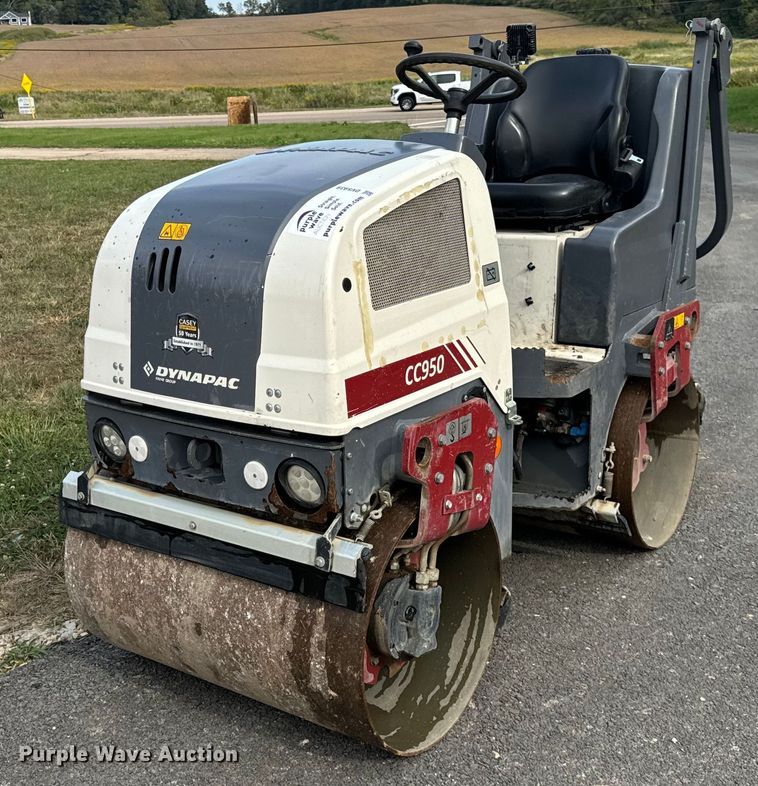 image for item DV5939 Dynapac CC950 double drum roller