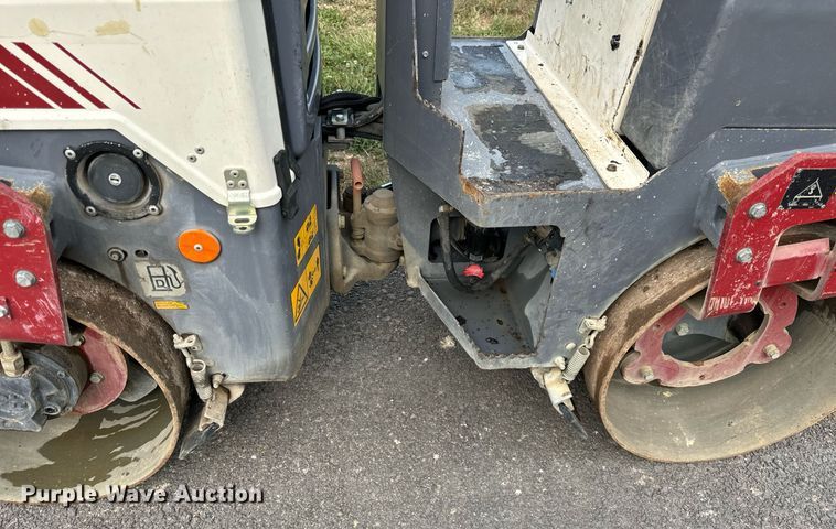 image for item DV5939 Dynapac CC950 double drum roller