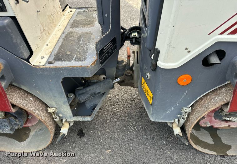 image for item DV5939 Dynapac CC950 double drum roller