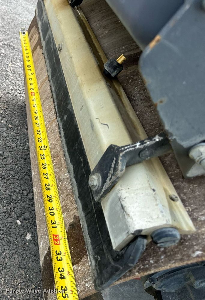 image for item DV5939 Dynapac CC950 double drum roller