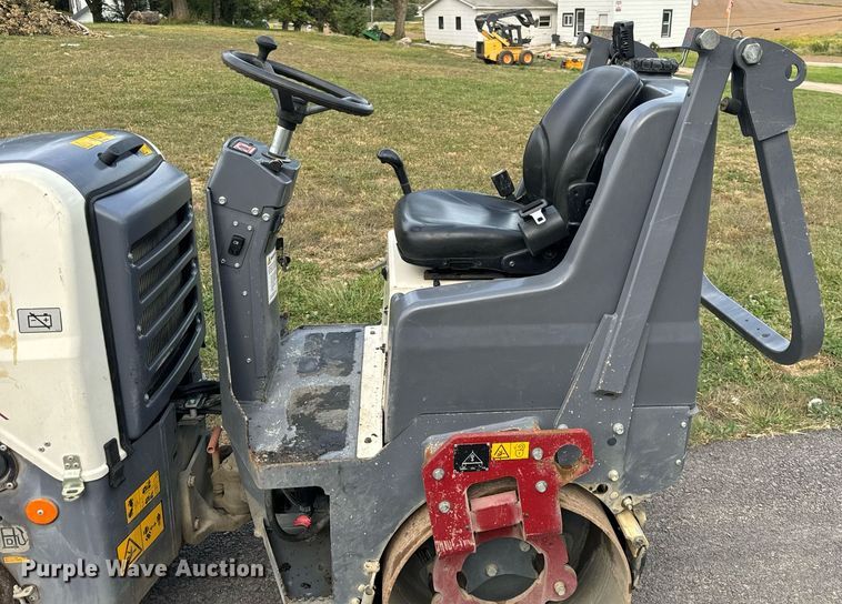 image for item DV5939 Dynapac CC950 double drum roller