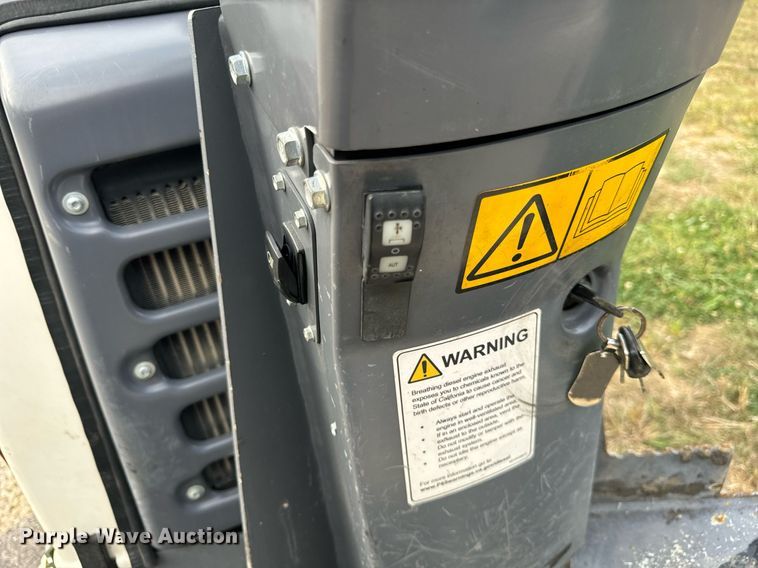 image for item DV5939 Dynapac CC950 double drum roller