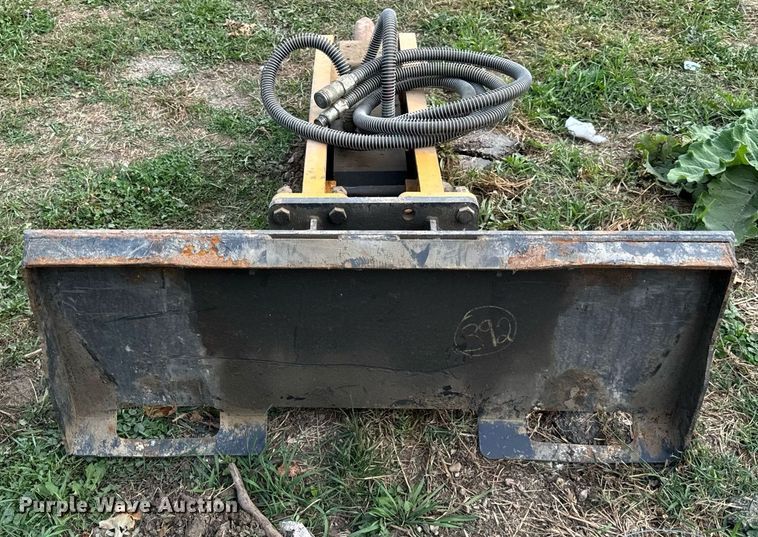 image for item DV5941 Wolverine Attachments ZW750 skid steer breaker