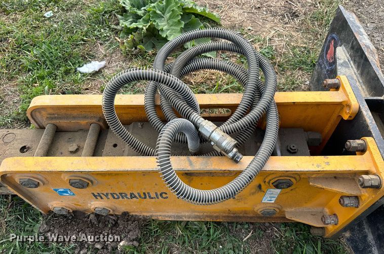 image for item DV5941 Wolverine Attachments ZW750 skid steer breaker