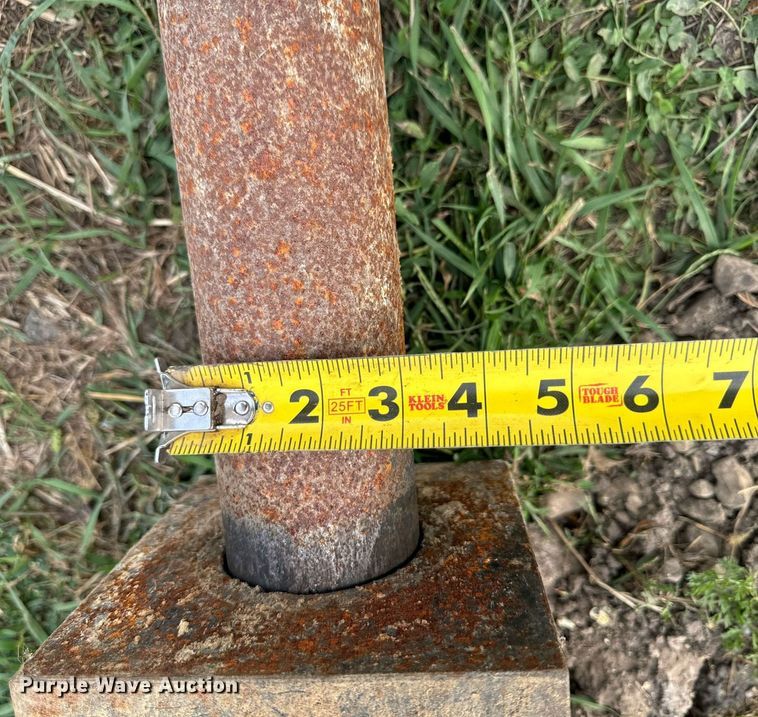 image for item DV5941 Wolverine Attachments ZW750 skid steer breaker