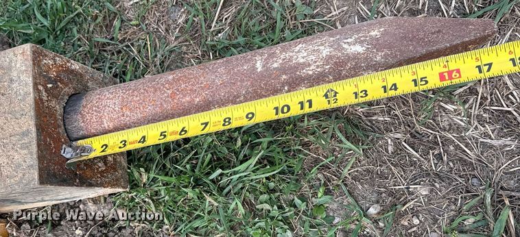 image for item DV5941 Wolverine Attachments ZW750 skid steer breaker