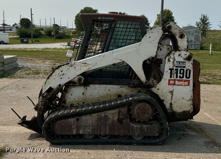image for item DW2294 2008 Bobcat T190 tracked skid steer loader