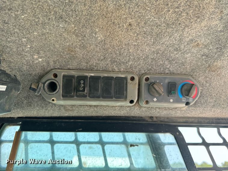 image for item DW2294 2008 Bobcat T190 tracked skid steer loader