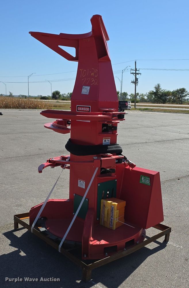 image for item DW3776 Raytree RMFB41 skid steer feller buncher