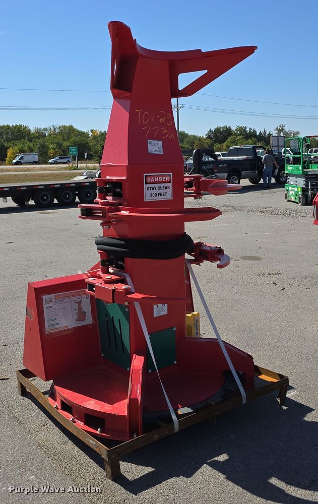 image for item DW3776 Raytree RMFB41 skid steer feller buncher