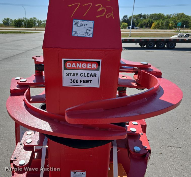 image for item DW3776 Raytree RMFB41 skid steer feller buncher