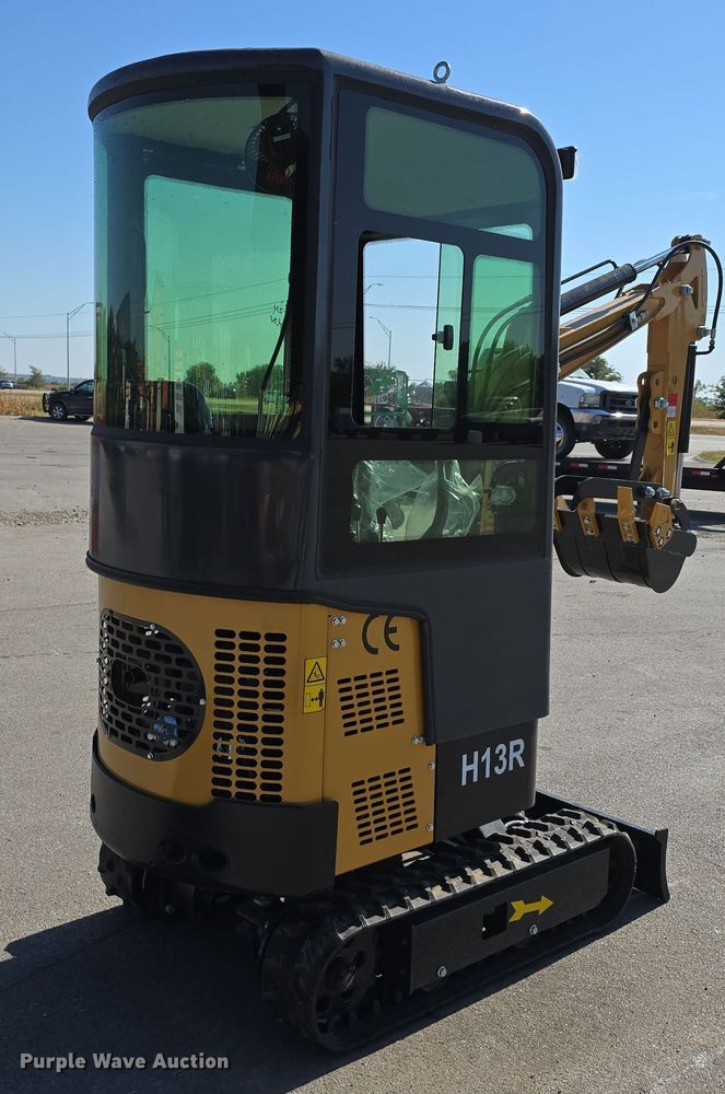 image for item DW3778 2024 AGT H13R mini excavator