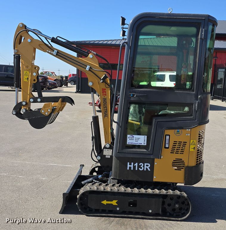 image for item DW3778 2024 AGT H13R mini excavator