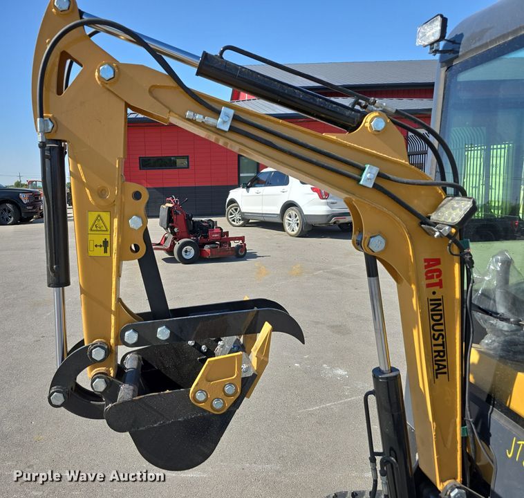 image for item DW3778 2024 AGT H13R mini excavator