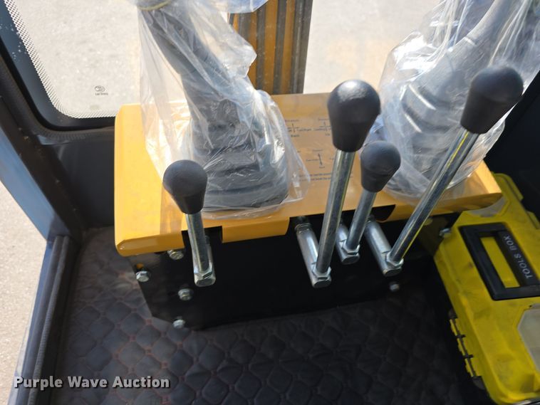 image for item DW3778 2024 AGT H13R mini excavator